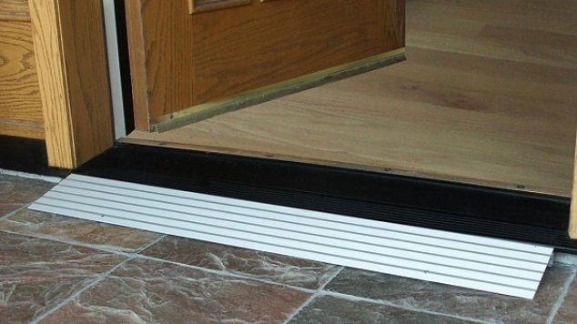 What Are Threshold Wheelchair Ramps