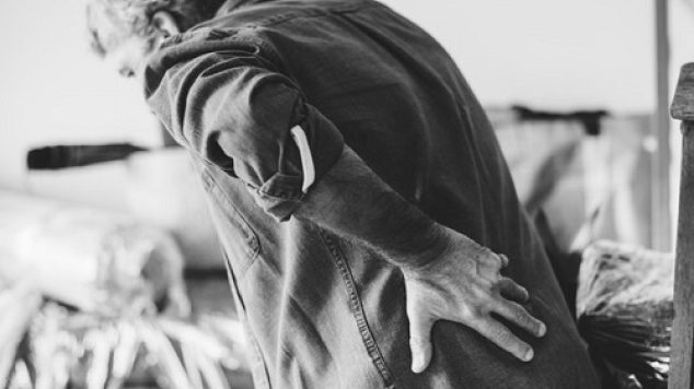 How to Avoid Back Pain While Traveling