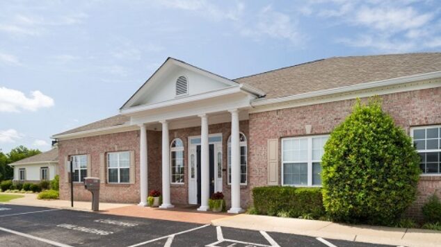 Carriage House Inn