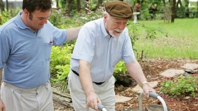 13 Critical Tips When Caring for an Elderly Family Member